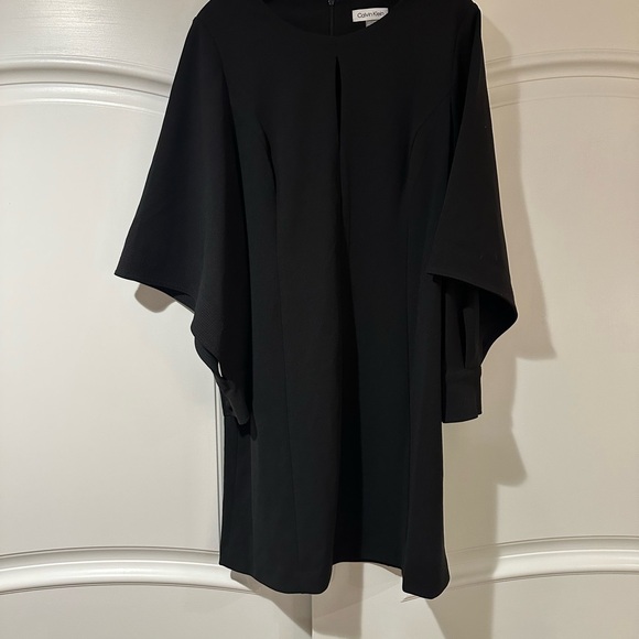 Calvin Klein Dresses & Skirts - Calvin Klein Black Long-Sleeve Shift Dress
